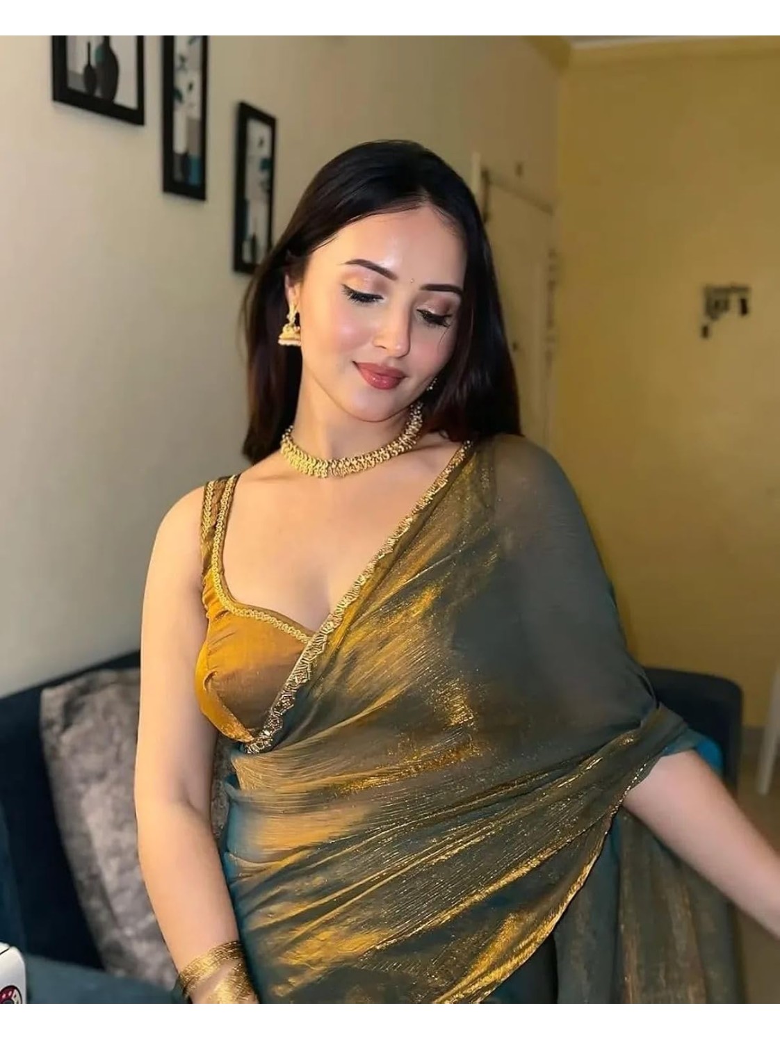 Fandy Silk Saree With Hand Work Lace Boarder & Comes With Unstitched Blouse